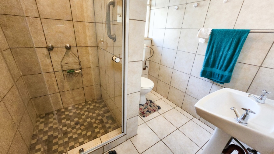 4 Bedroom Property for Sale in Wilkoppies North West
